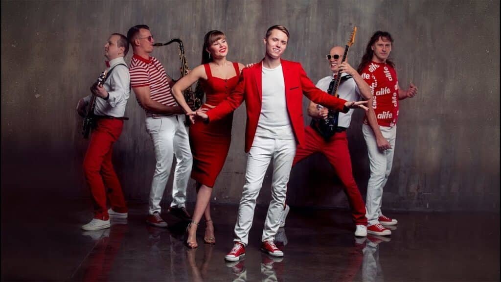 Maroon Team Names for Music Groups